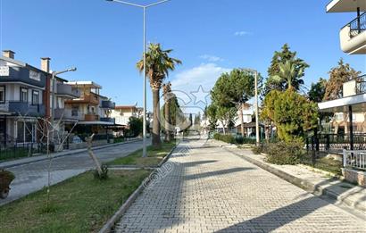 Kuşadası Karaovada ÖnüAçık Ferah ve Bahçeli Satılık 4+1 Tripleks