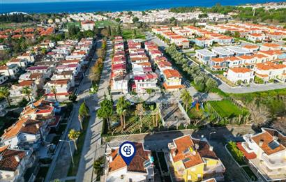 Kuşadası Karaovada ÖnüAçık Ferah ve Bahçeli Satılık 4+1 Tripleks