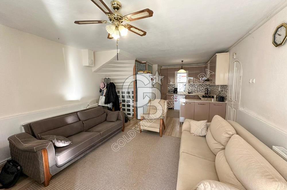 Kuşadası Karaovada ÖnüAçık Ferah ve Bahçeli Satılık 4+1 Tripleks