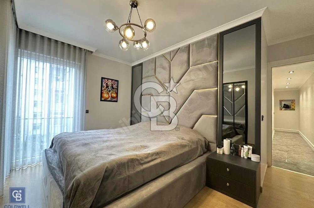 CADDEBOSTAN SAHİL'DE YENİ BİNADA ÖZEL MİMARİ DEKORLU SATILIK 3+1