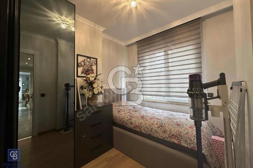 CADDEBOSTAN SAHİL'DE YENİ BİNADA ÖZEL MİMARİ DEKORLU SATILIK 3+1