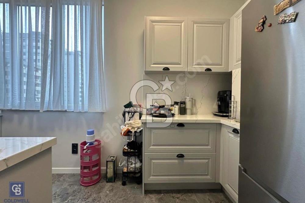 CADDEBOSTAN SAHİL'DE YENİ BİNADA ÖZEL MİMARİ DEKORLU SATILIK 3+1