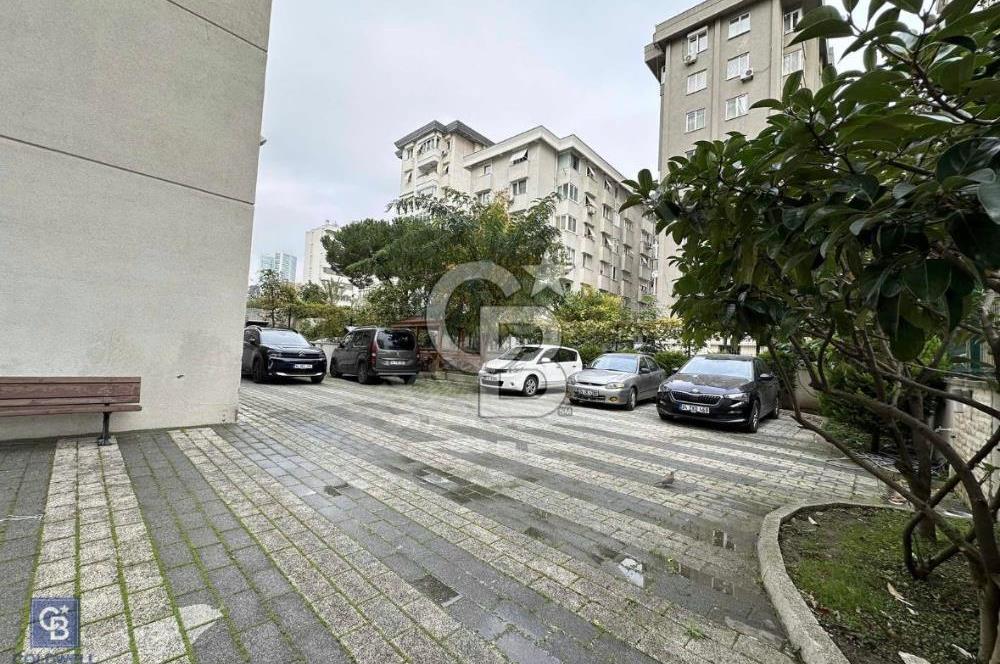 CADDEBOSTAN SAHİL'DE YENİ BİNADA ÖZEL MİMARİ DEKORLU SATILIK 3+1