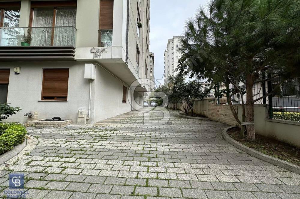 CADDEBOSTAN SAHİL'DE YENİ BİNADA ÖZEL MİMARİ DEKORLU SATILIK 3+1