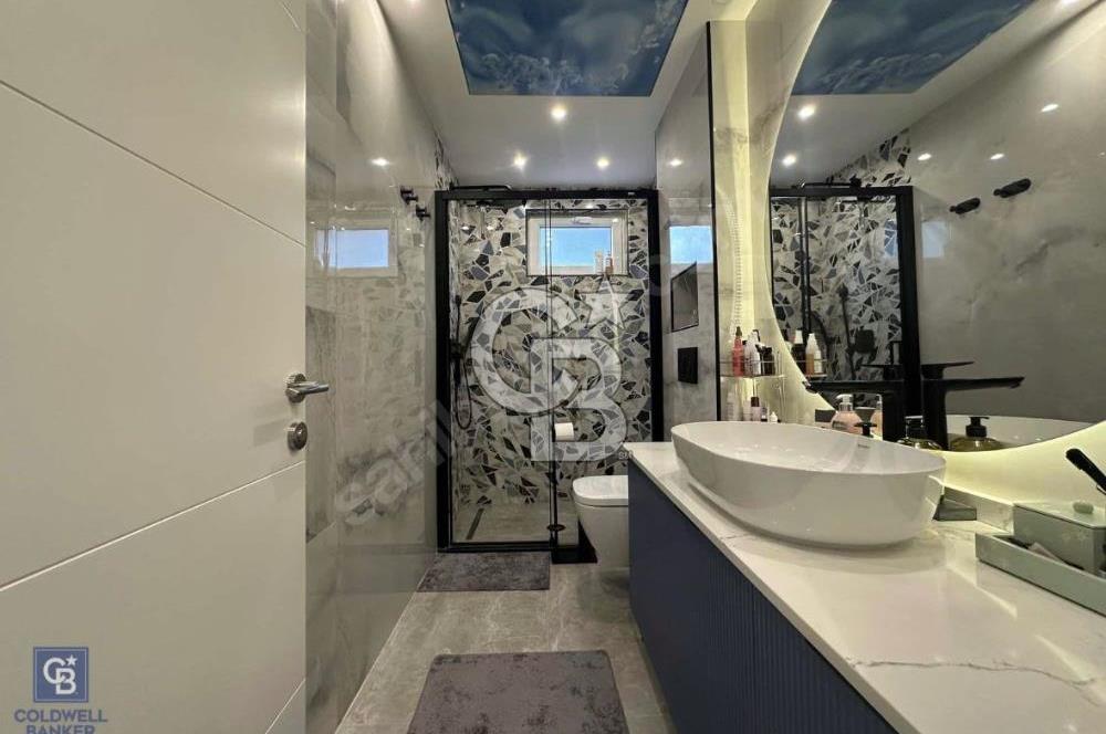 CADDEBOSTAN SAHİL'DE YENİ BİNADA ÖZEL MİMARİ DEKORLU SATILIK 3+1