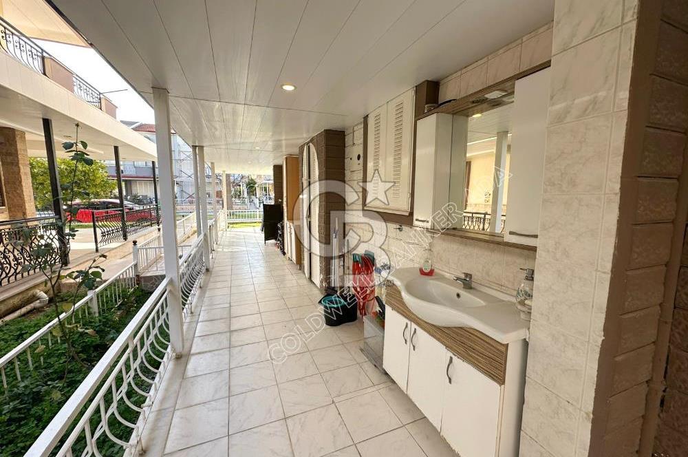 Kuşadası Karaovada ÖnüAçık Ferah ve Bahçeli Satılık 4+1 Tripleks