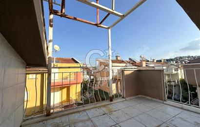 Kuşadası Karaovada ÖnüAçık Ferah ve Bahçeli Satılık 4+1 Tripleks