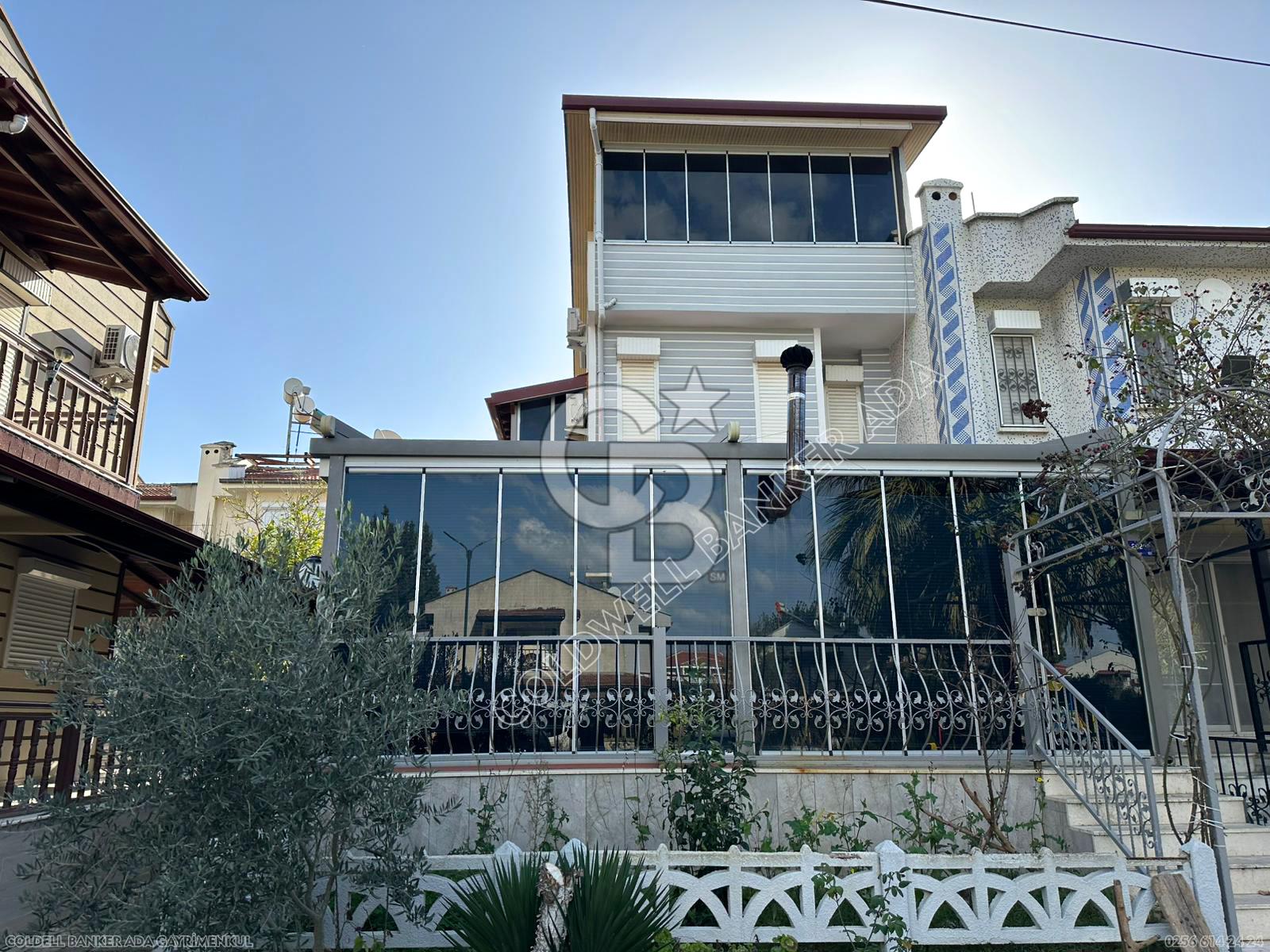 Kuşadası Soğucak ta satılık 4+1 triplex villa