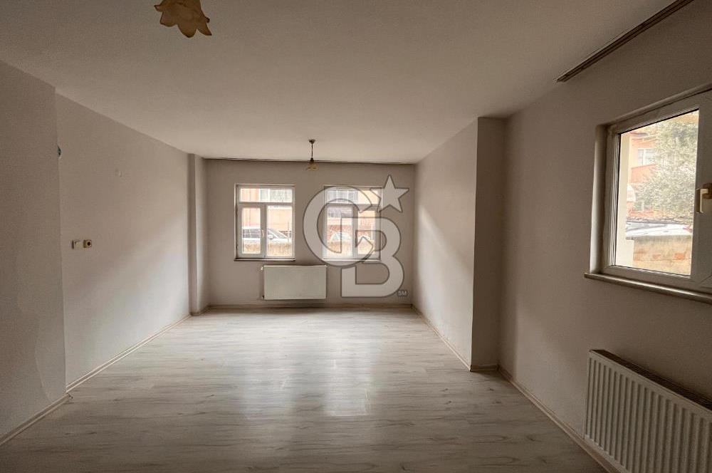 İZNİK SAHİLDE KİRALIK 2+1 BAHÇELİ DAİRE GÖLE 50 METRE 