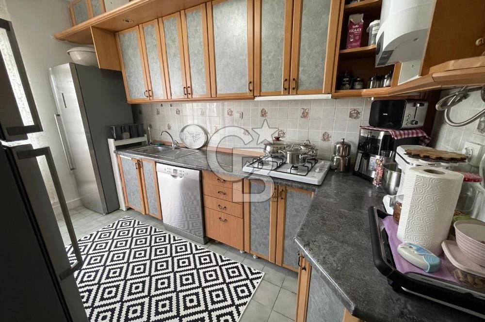 Emek Mahallesi Kırlangıç Evleri Sitesi'nde 4+1 Satılık Daire