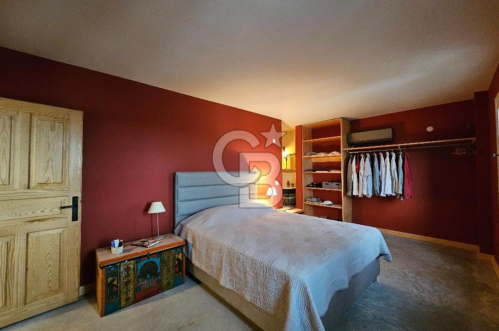 Ayvalık'ta Satılık Panoramik Deniz Manzaralı Sıfır Müstakil Ev