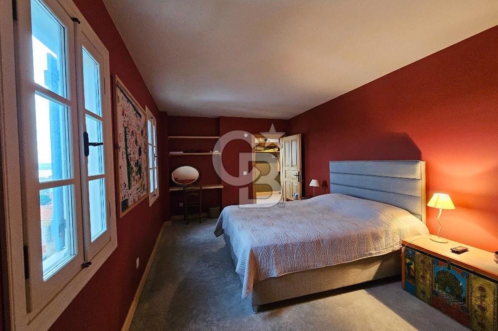 Ayvalık'ta Satılık Panoramik Deniz Manzaralı Sıfır Müstakil Ev