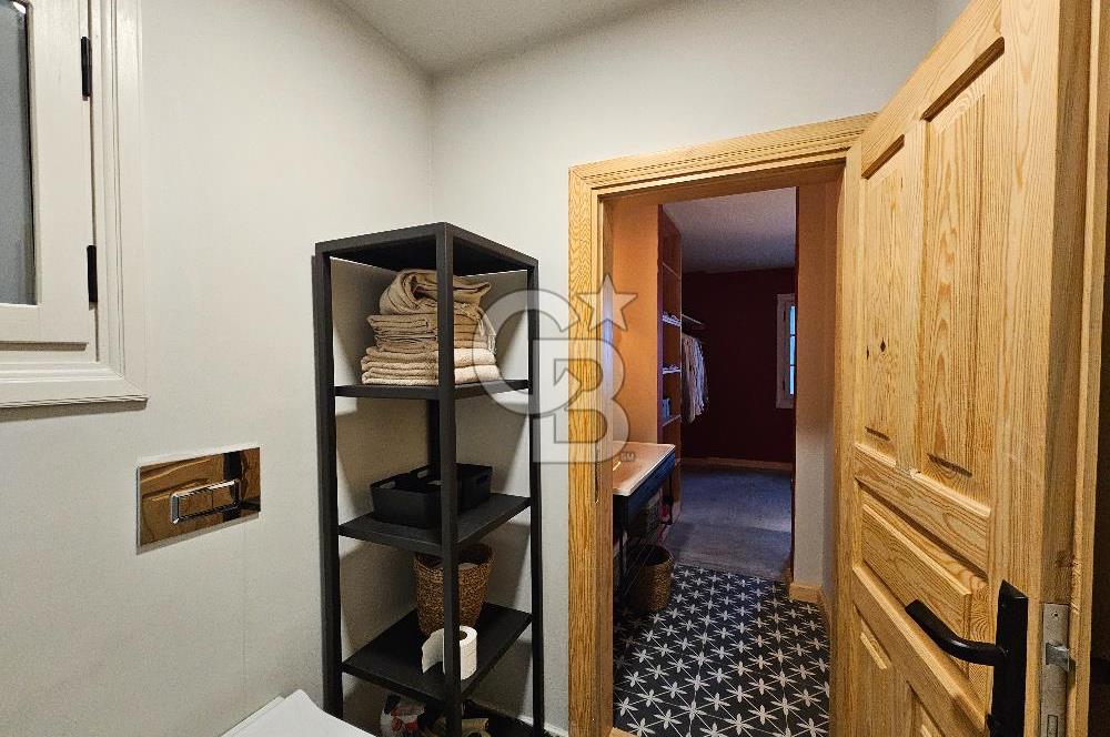 Ayvalık'ta Satılık Panoramik Deniz Manzaralı Sıfır Müstakil Ev