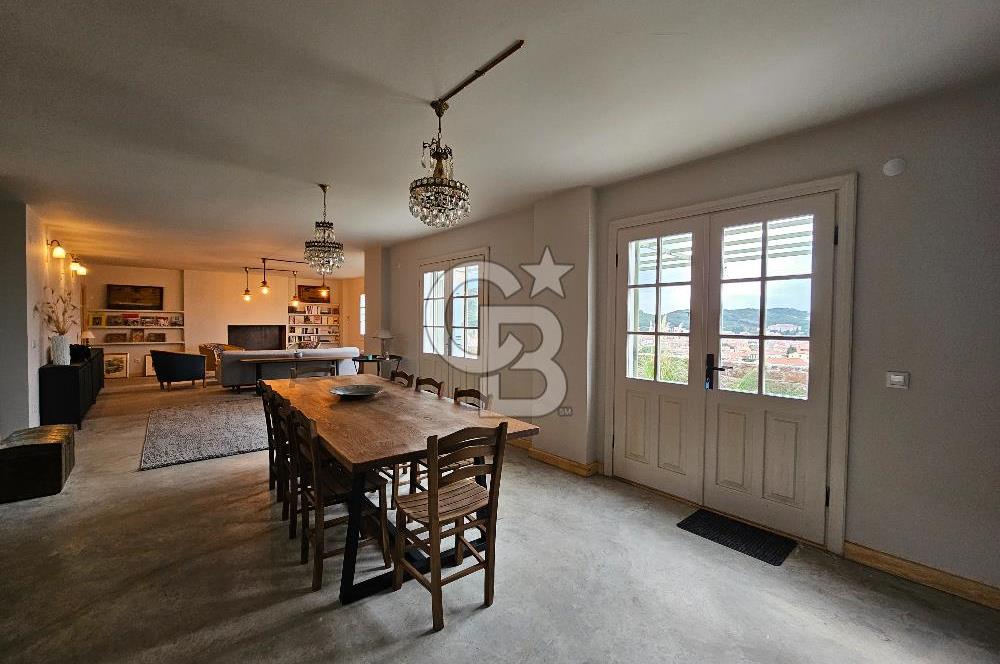 Ayvalık'ta Satılık Panoramik Deniz Manzaralı Sıfır Müstakil Ev