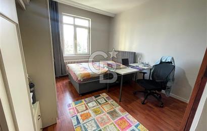 Emek Mahallesi Kırlangıç Evleri Sitesi'nde 4+1 Satılık Daire