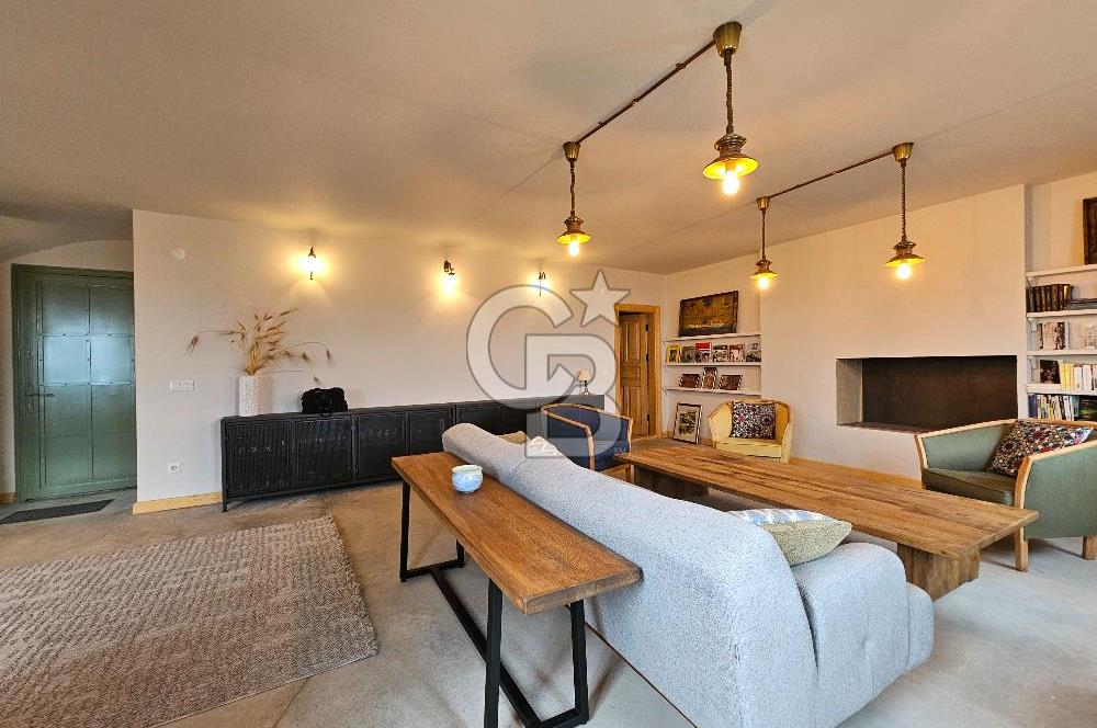 Ayvalık'ta Satılık Panoramik Deniz Manzaralı Sıfır Müstakil Ev