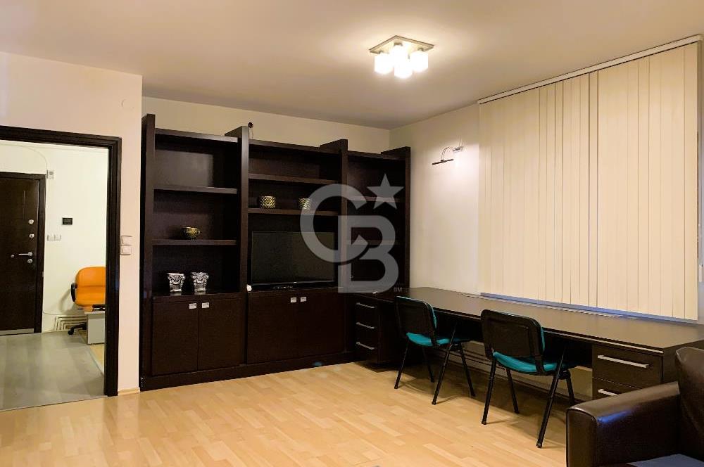 MEBUSEVLERİ ANITKABİR GİRİŞİNDE OTOPARKLI KOMBİLİ KİRALIK OFİS