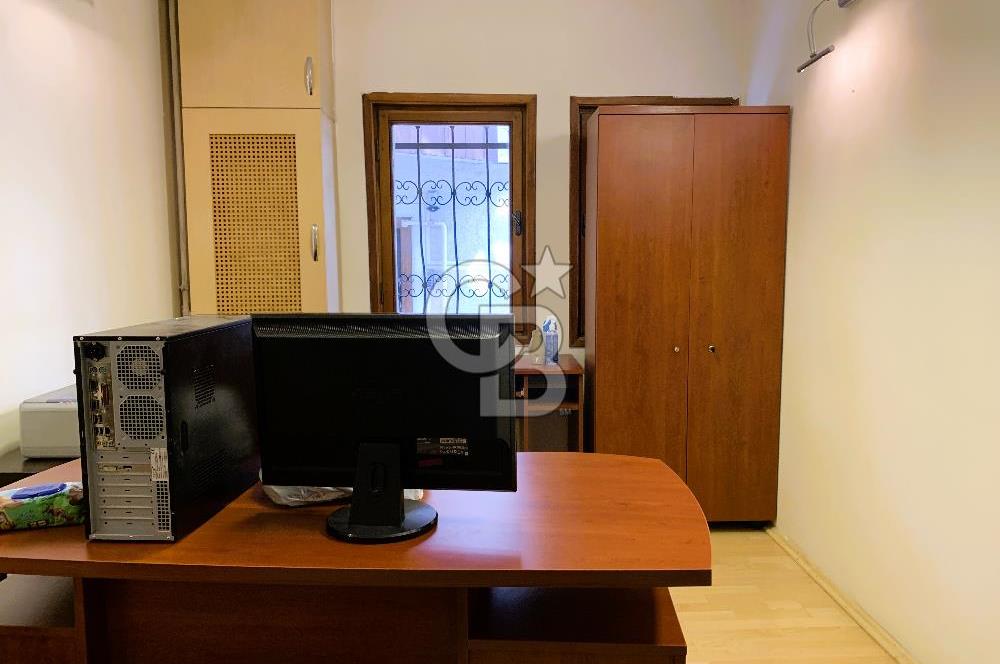 MEBUSEVLERİ ANITKABİR GİRİŞİNDE OTOPARKLI KOMBİLİ KİRALIK OFİS