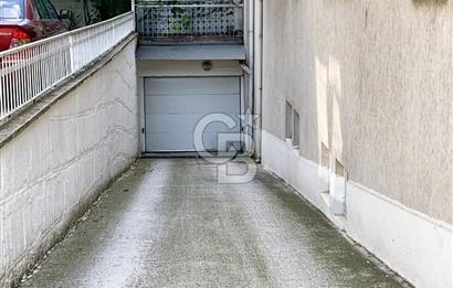 MEBUSEVLERİ ANITKABİR GİRİŞİNDE OTOPARKLI KOMBİLİ KİRALIK OFİS