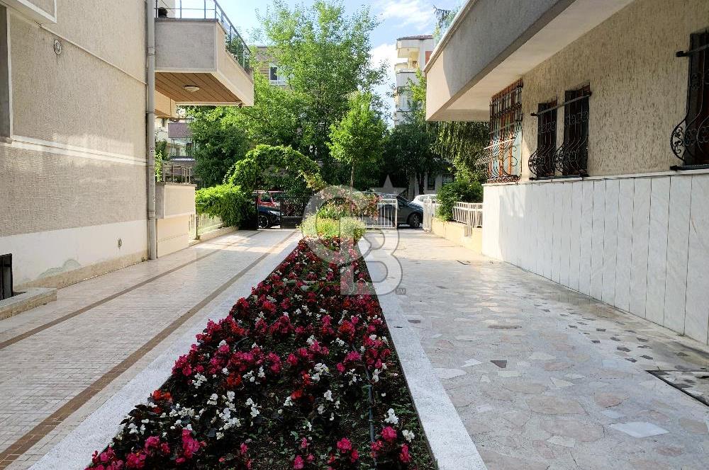 MEBUSEVLERİ ANITKABİR GİRİŞİNDE OTOPARKLI KOMBİLİ KİRALIK OFİS