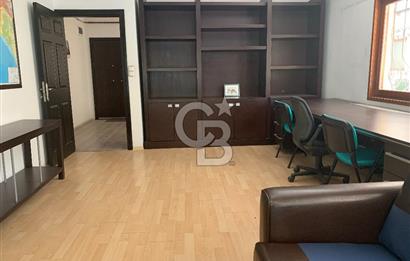 MEBUSEVLERİ ANITKABİR GİRİŞİNDE OTOPARKLI KOMBİLİ KİRALIK OFİS