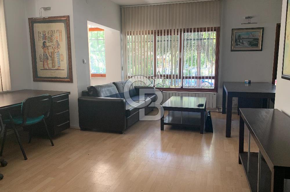 MEBUSEVLERİ ANITKABİR GİRİŞİNDE OTOPARKLI KOMBİLİ KİRALIK OFİS