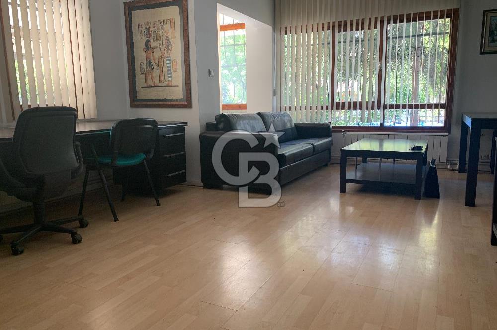 MEBUSEVLERİ ANITKABİR GİRİŞİNDE OTOPARKLI KOMBİLİ KİRALIK OFİS