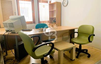 MEBUSEVLERİ ANITKABİR GİRİŞİNDE OTOPARKLI KOMBİLİ KİRALIK OFİS
