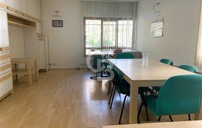 MEBUSEVLERİ ANITKABİR GİRİŞİNDE OTOPARKLI KOMBİLİ KİRALIK OFİS