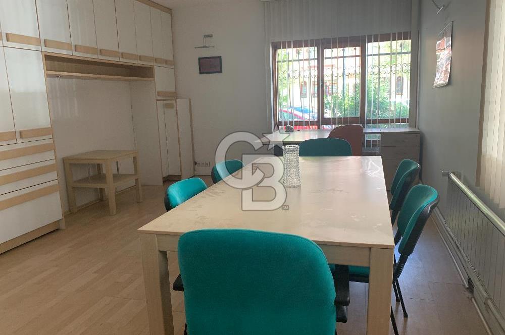 MEBUSEVLERİ ANITKABİR GİRİŞİNDE OTOPARKLI KOMBİLİ KİRALIK OFİS