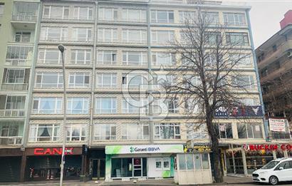 MEBUSEVLERİ ANITKABİR MANZARALI ASANSÖRLÜ 3+1 KİRALIK DAİRE