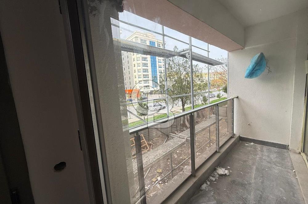 Bayraklı Merkezde 2+1 Kapalı Mutfak Ebeveyn Banyolu Sıfır Daire