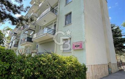 Emek Mahallesi Kırlangıç Evleri Sitesi'nde 4+1 Satılık Daire