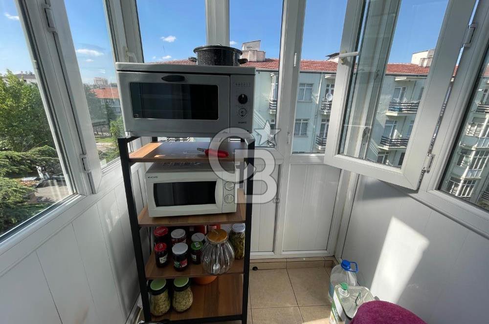 Emek Mahallesi Kırlangıç Evleri Sitesi'nde 4+1 Satılık Daire