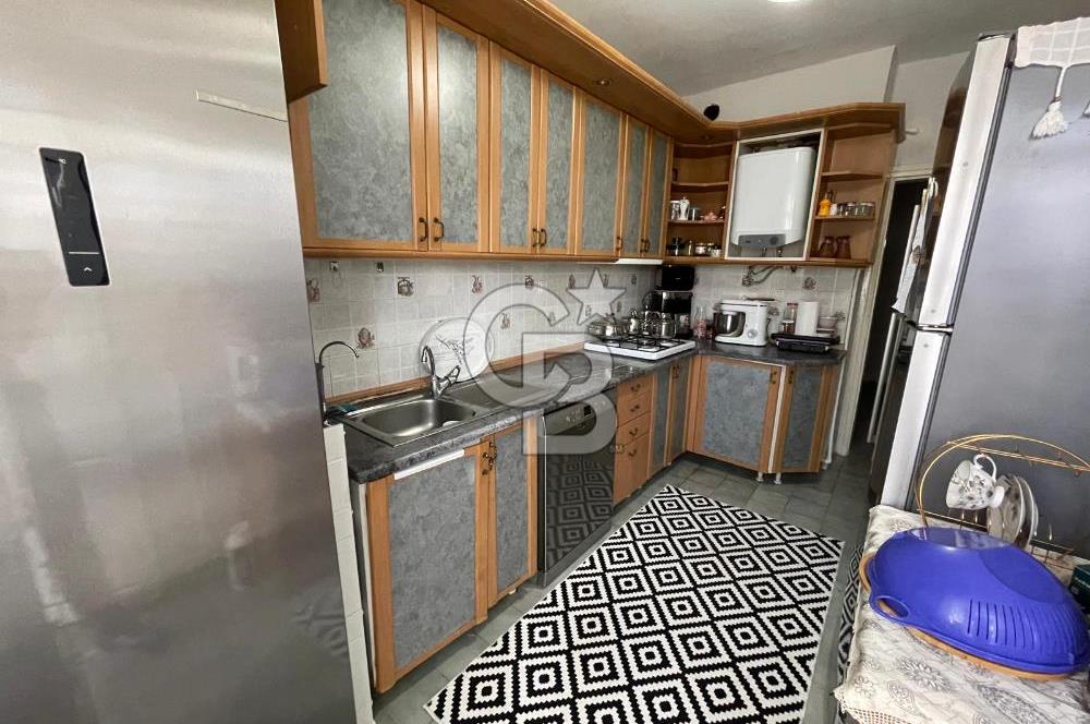 Emek Mahallesi Kırlangıç Evleri Sitesi'nde 4+1 Satılık Daire