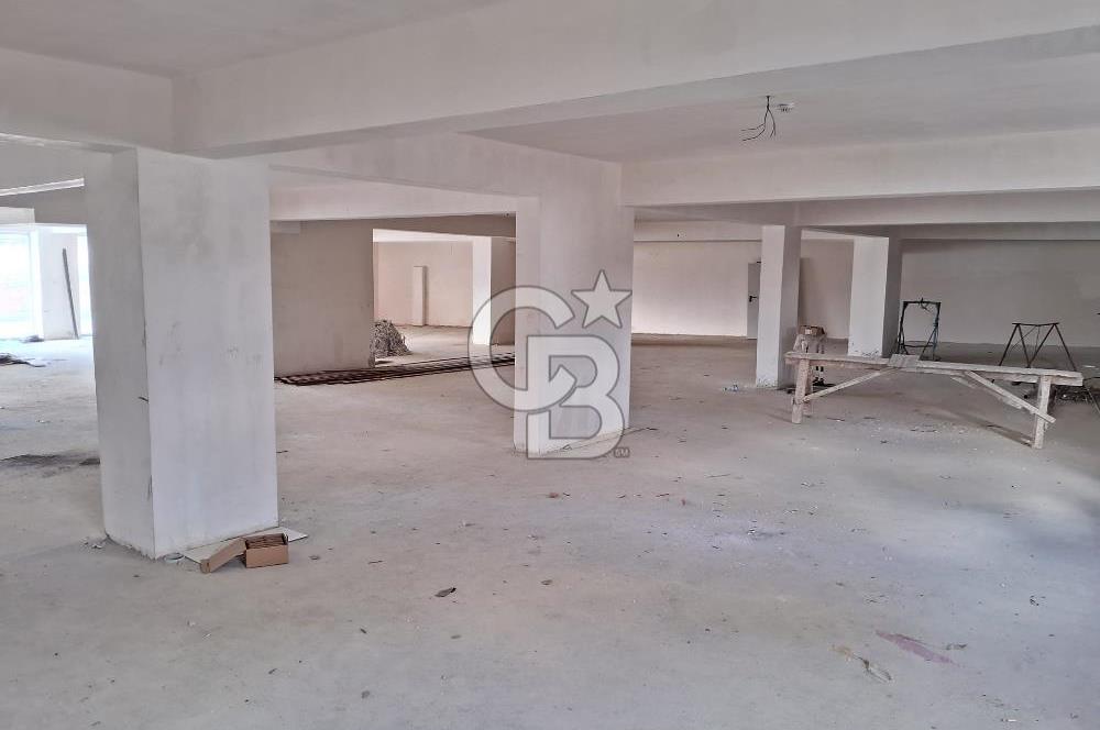 ULUBEY CADDE ÜZERİNDE 1.000 m² HER KULLANMA UYGUN KİRALIK DÜKKAN