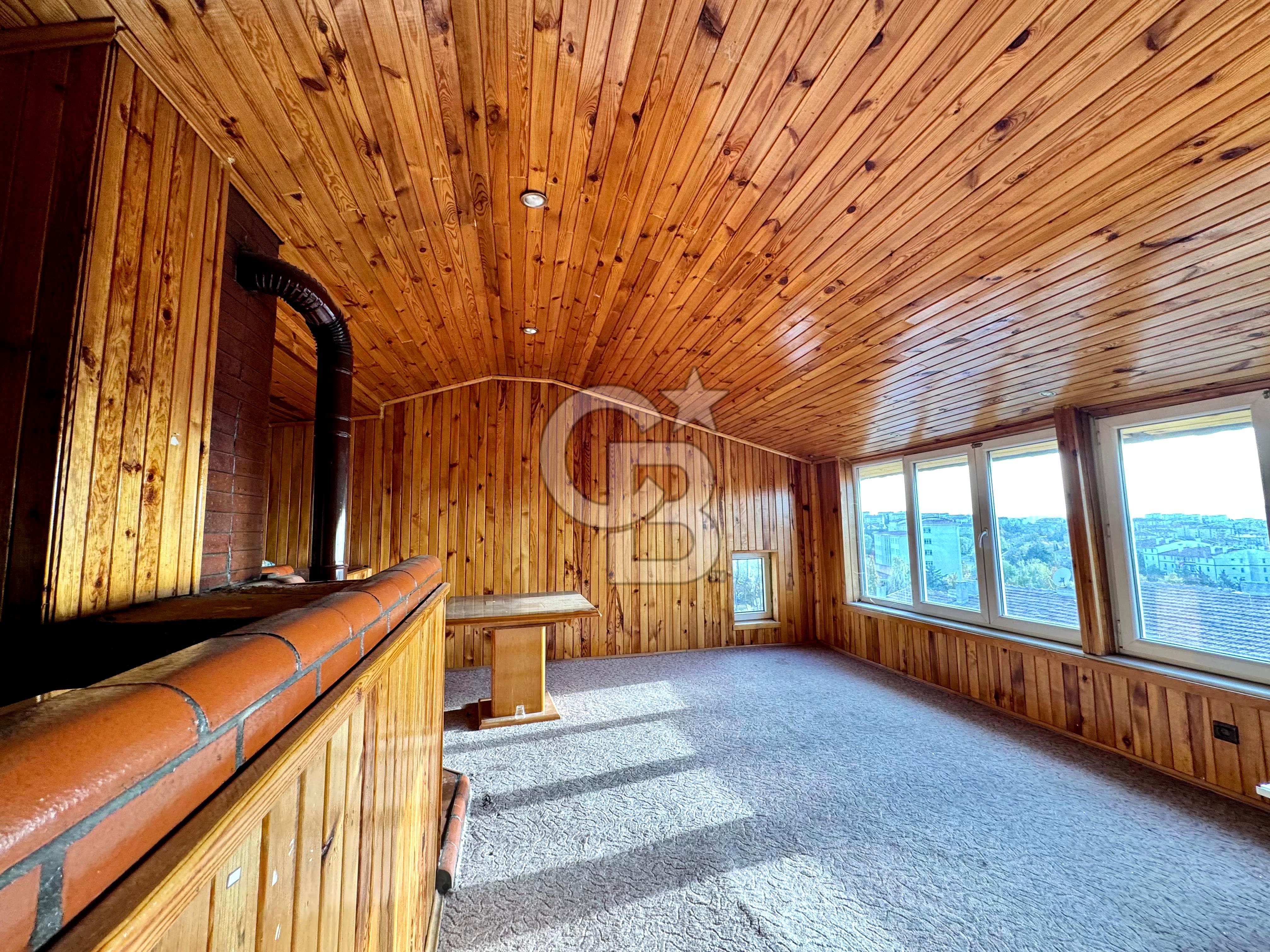 KOMPLE YENİLENEN TERASLI TRİPLEKS METROYA 10DK!