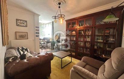 Fenerbahçe sahil tarafında eşyalı 4+1 balkonlu daire