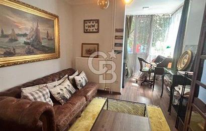 Fenerbahçe sahil tarafında eşyalı 4+1 balkonlu daire