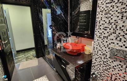 Suadiye'de Prestijli Bölgede 4+1 , 210 m² katta tek daire