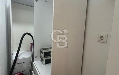 Fenerbahçe sahil tarafında eşyalı 4+1 balkonlu daire