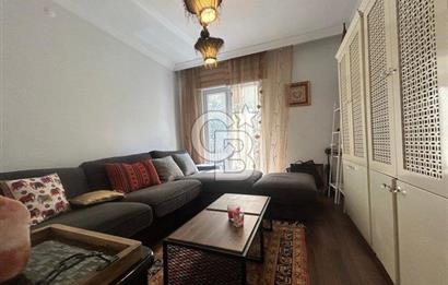 Fenerbahçe sahil tarafında eşyalı 4+1 balkonlu daire