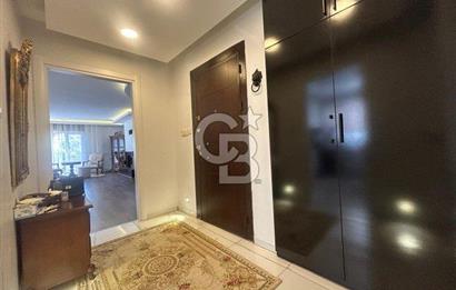 Fenerbahçe sahil tarafında eşyalı 4+1 balkonlu daire