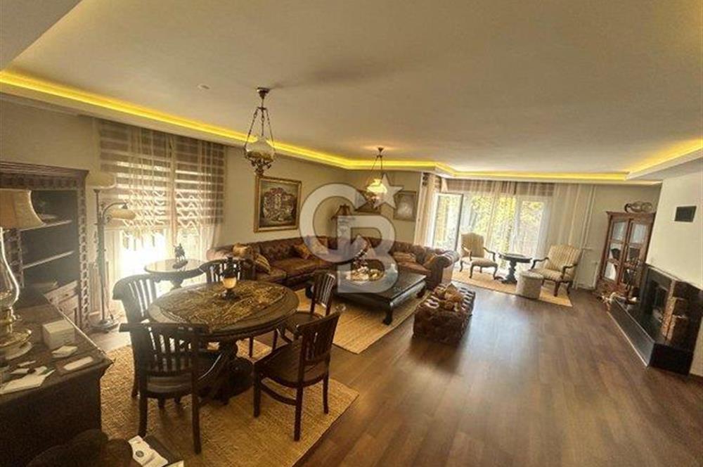 Fenerbahçe sahil tarafında eşyalı 4+1 balkonlu daire