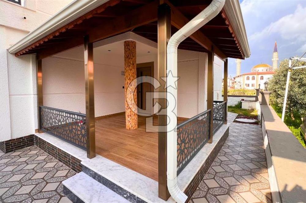 AYVALIK ALTINOVA İSKELE MEVKİİ SIFIR MÜSTAKİL TRİPLEX VİLLA 4+1