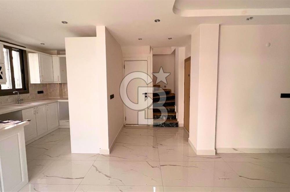 AYVALIK ALTINOVA İSKELE MEVKİİ SIFIR MÜSTAKİL TRİPLEX VİLLA 4+1