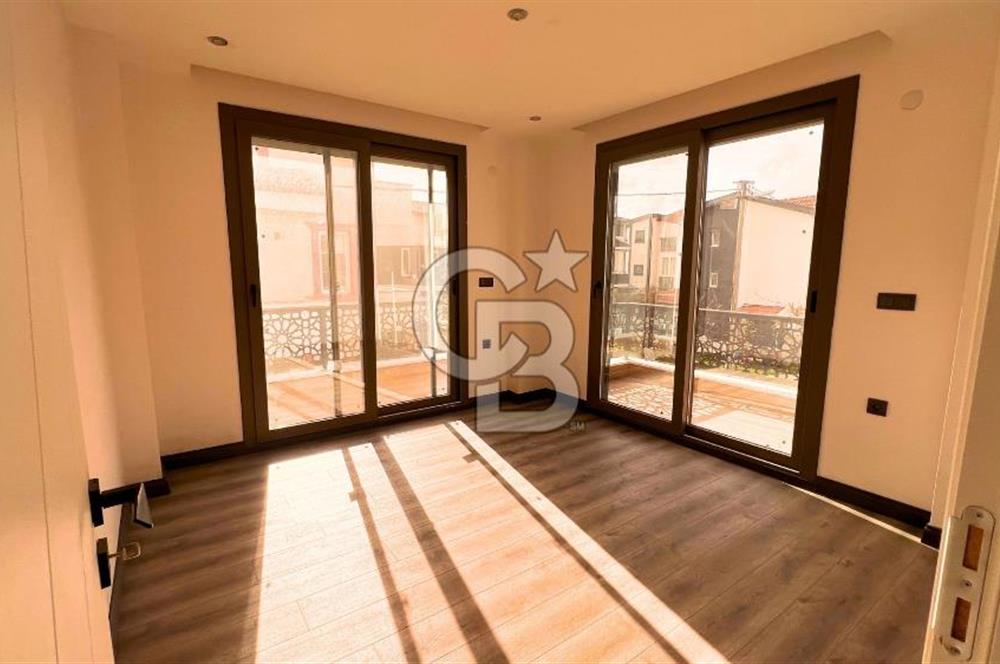 AYVALIK ALTINOVA İSKELE MEVKİİ SIFIR MÜSTAKİL TRİPLEX VİLLA 4+1