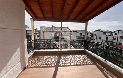 AYVALIK ALTINOVA İSKELE MEVKİİ SIFIR MÜSTAKİL TRİPLEX VİLLA 4+1