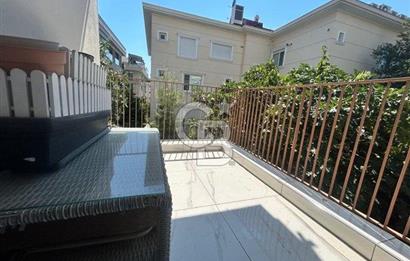 Fenerbahçe sahil tarafında eşyalı 4+1 balkonlu daire