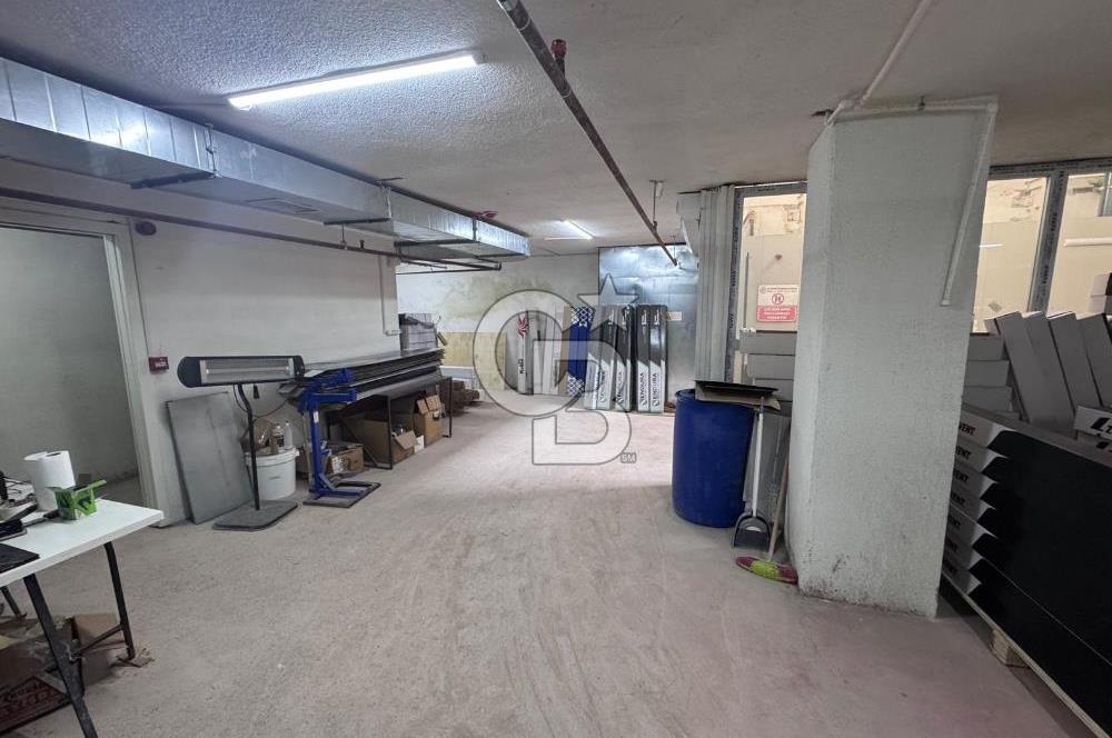 MALTEPE'DE CADDE ÜZERİ 3 KATLI 630M2 KİRA GETİRİLİ DÜKKAN
